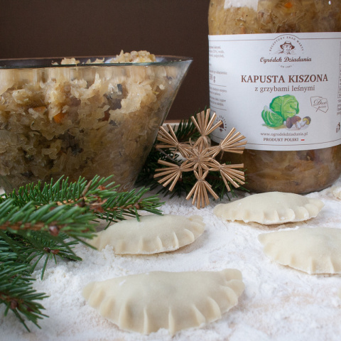 Kapusta kiszona z grzybami leśnymi OGRÓDEK DZIADUNIA 900 ml Kapusta kiszona z grzybami leśnymi OGRÓDEK DZIADUNIA 900 ml