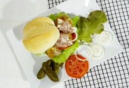 Kiełbasa z łopatki chłopska- konserwa 300g DOMOWY WEK
