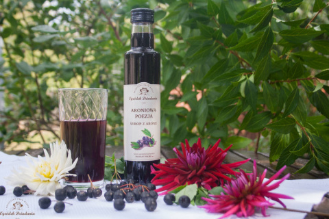 Syrop z aronii - Aroniowa Poezja OGRÓDEK DZIADUNIA 315 g Syrop z aronii - Aroniowa Poezja OGRÓDEK DZIADUNIA 315 g